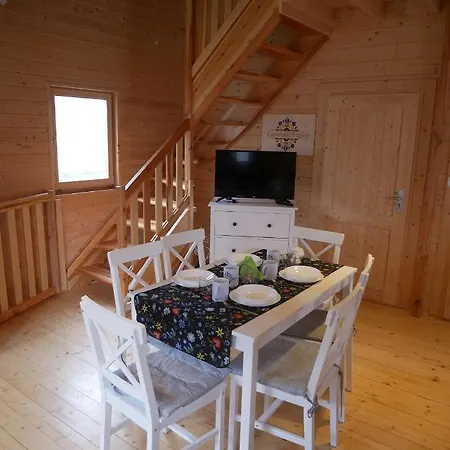 Kaszubskie Wzgorze - Caloroczne Drewniane Lodge *