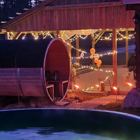 Kaszubskie Wzgorze - Caloroczne Drewniane *