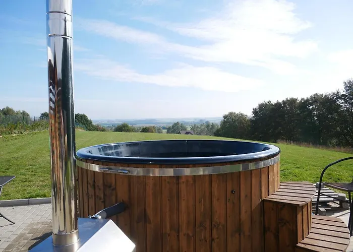 Kaszubskie Wzgorze - Caloroczne Drewniane Gerendaház Perlino