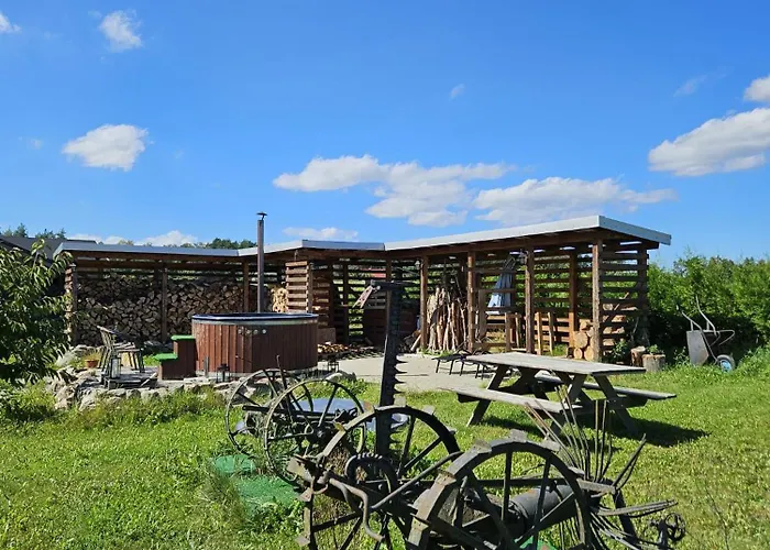 Kaszubskie Wzgorze - Caloroczne Drewniane Gerendaház *